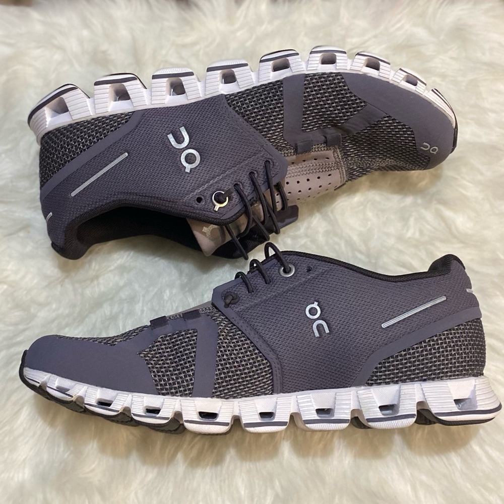 On cloud running shoes womens 6.5